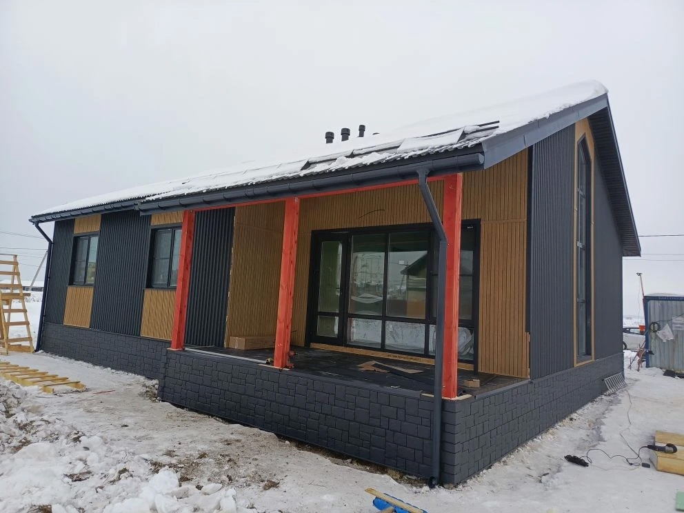 Строительство одноэтажного дома для постоянного проживания из СИП панелей по проекту «Ким», д. Клишева, Раменский г.о.